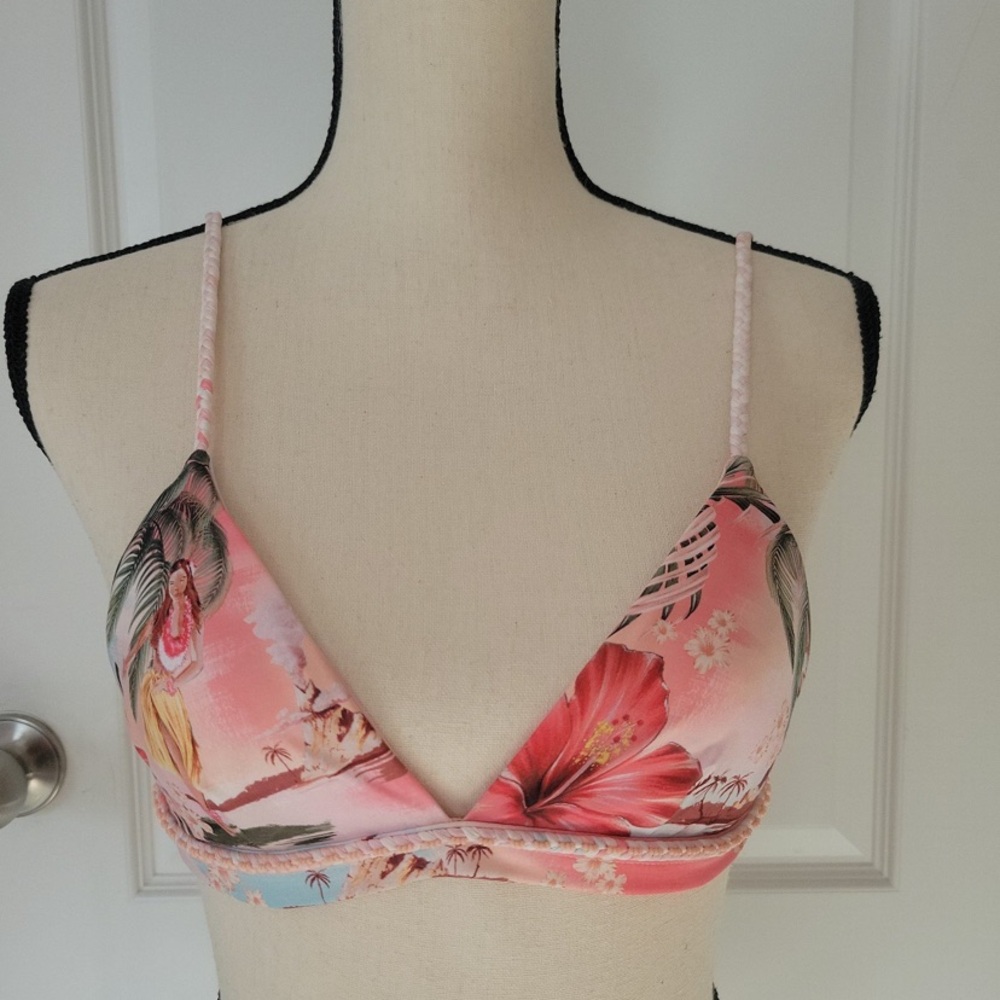 Lisa Luau Bikini Top by Agua Bendita